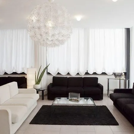 Hotel Foschi-Peninsula Hotell