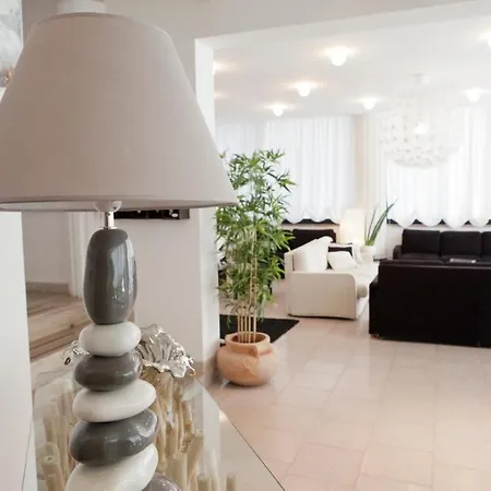 Hotel Foschi-Peninsula 3*