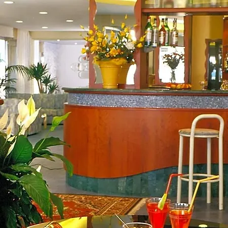Hotel Foschi-peninsula 3*