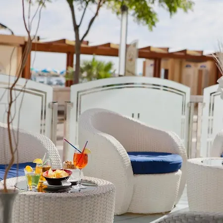 Hotel Foschi-Peninsula Hotel Bellaria-Igea Marina
