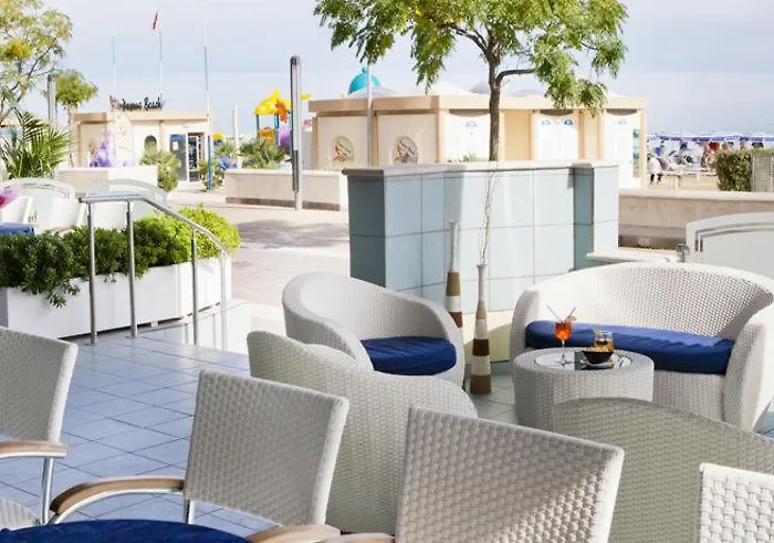 Hotel Foschi-peninsula 3*